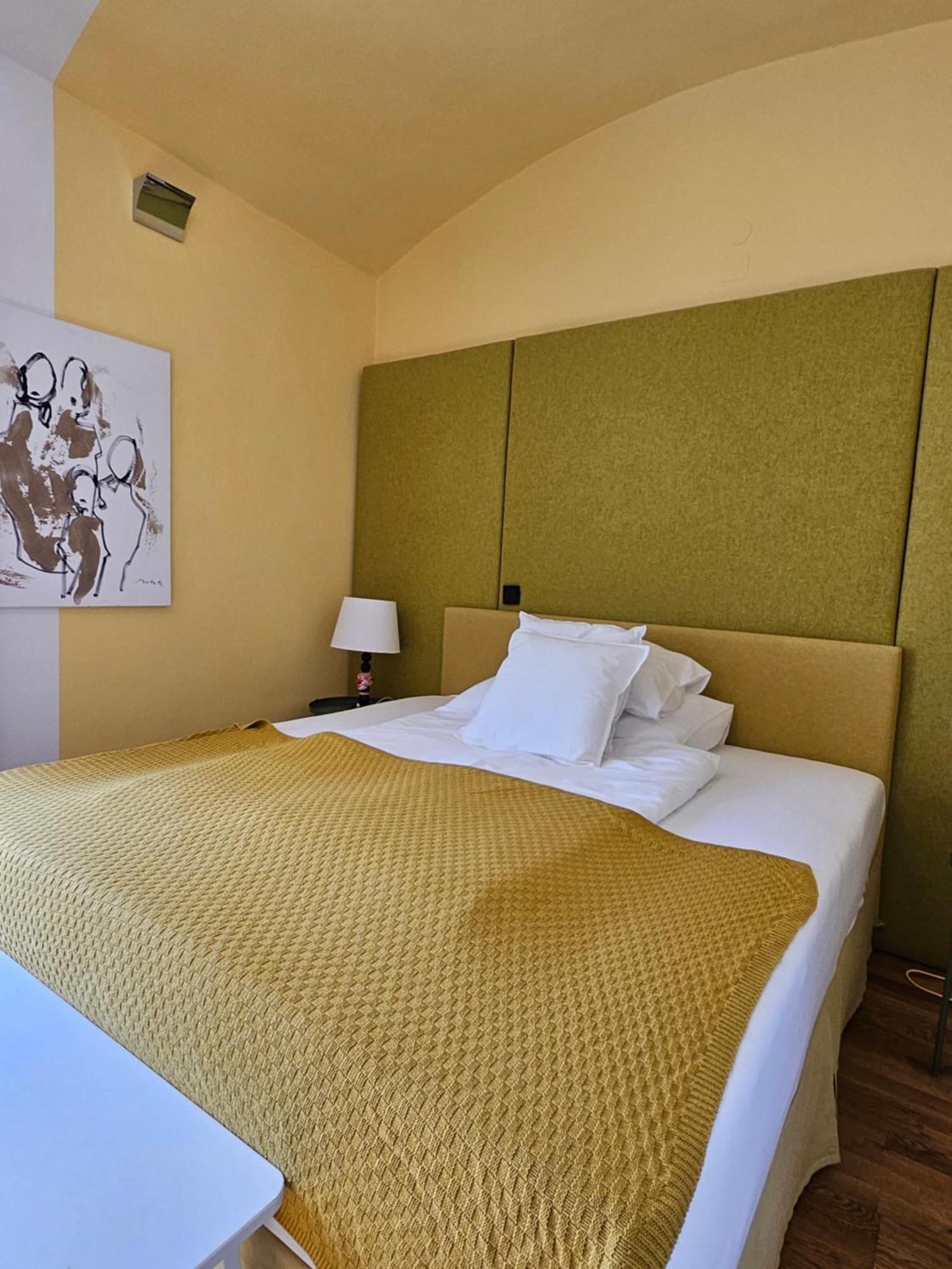 Yellow Flat By Grazrentals With Best Location & Free Parking Buitenkant foto