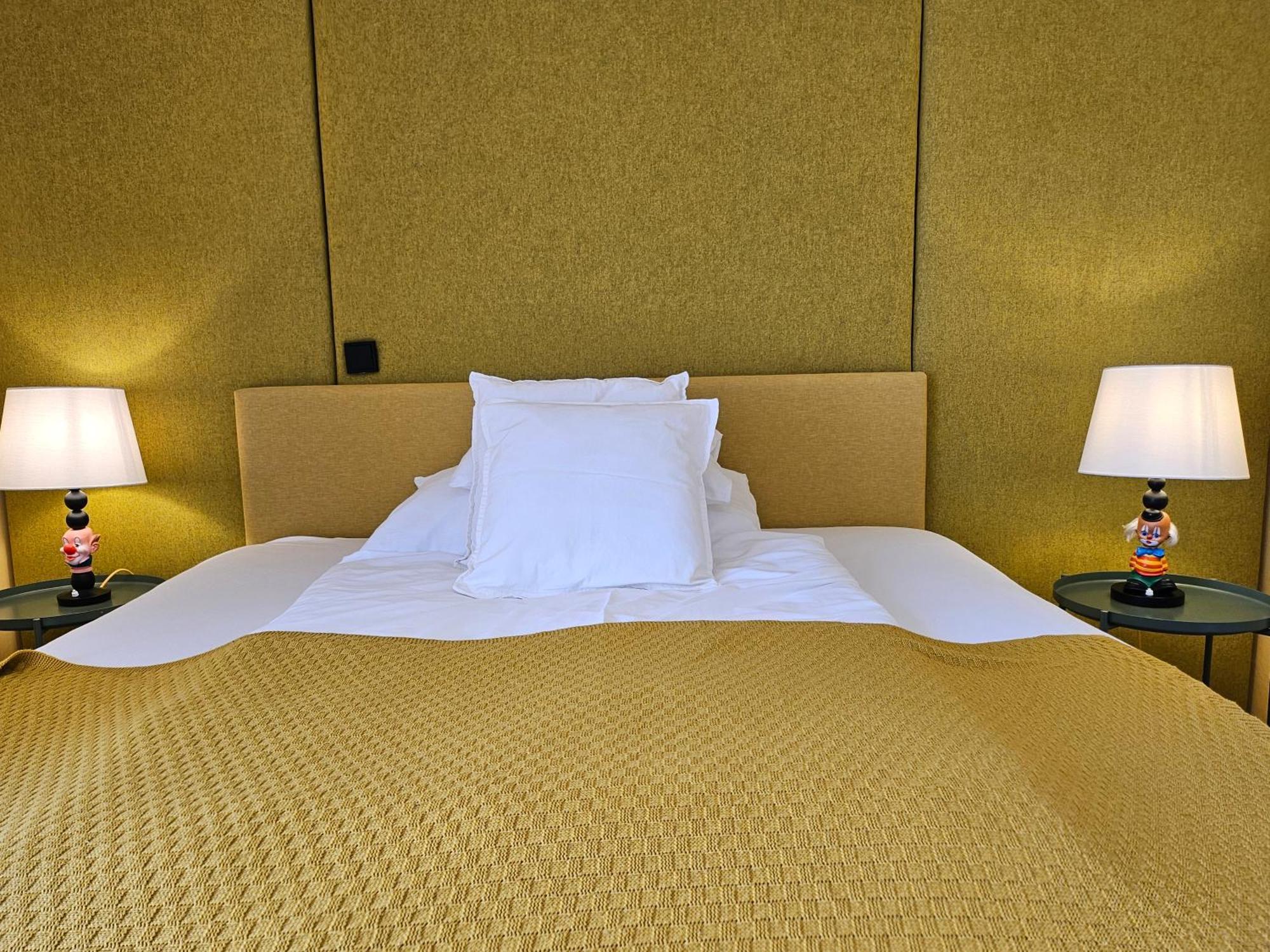 Yellow Flat By Grazrentals With Best Location & Free Parking Buitenkant foto