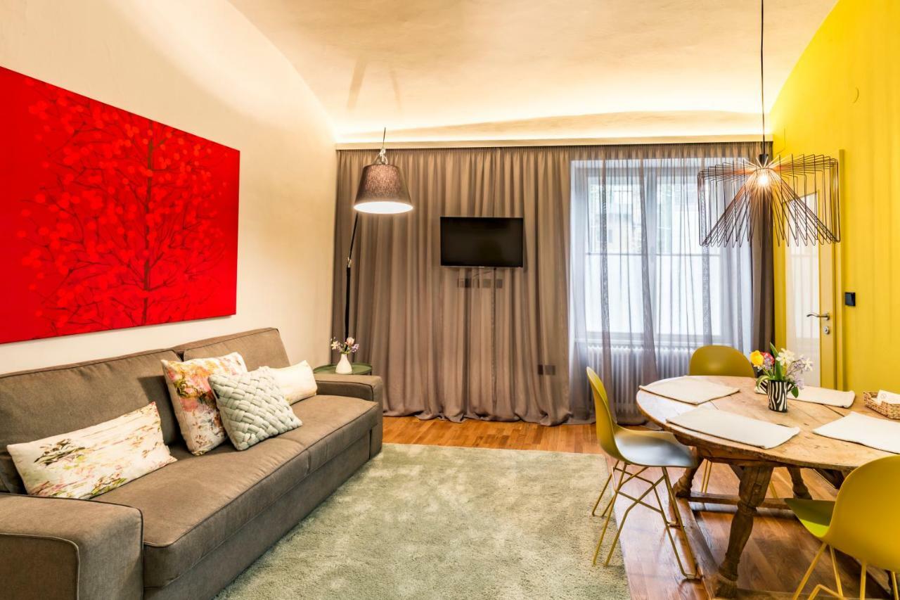 Yellow Flat By Grazrentals With Best Location & Free Parking Buitenkant foto