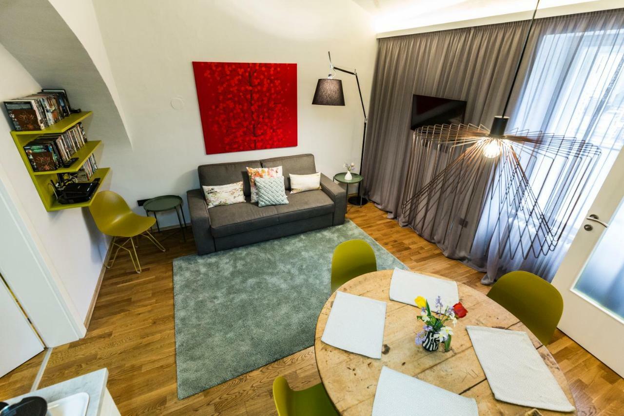 Yellow Flat By Grazrentals With Best Location & Free Parking Buitenkant foto