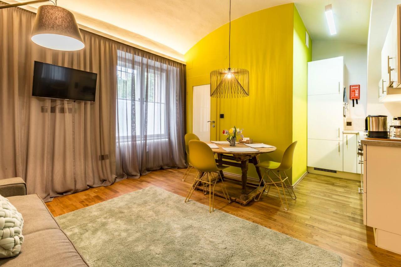 Yellow Flat By Grazrentals With Best Location & Free Parking Buitenkant foto